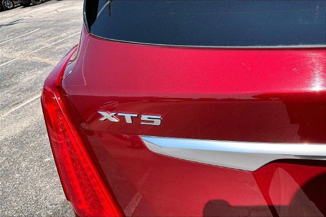 Used 2017 Cadillac XT5 FWD w/ LPO, Wheel Lock Package image 24