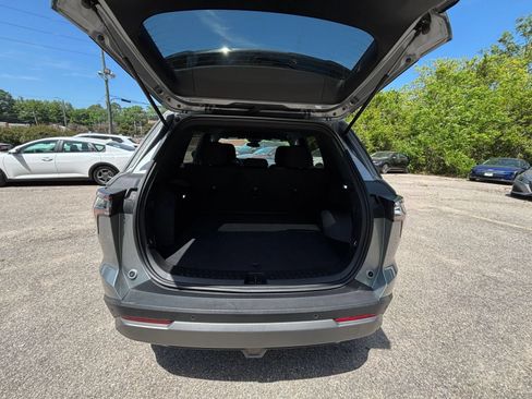 Used 2025 Chevrolet Equinox LT FWD image 27