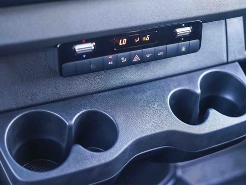 New 2024 Mercedes-Benz eSprinter 170 Cargo image 26