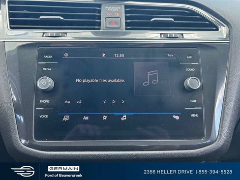 Used 2022 Volkswagen Tiguan SE FWD image 19