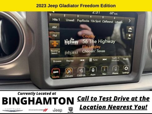 Used 2023 Jeep Gladiator Sport AWD/4WD image 22