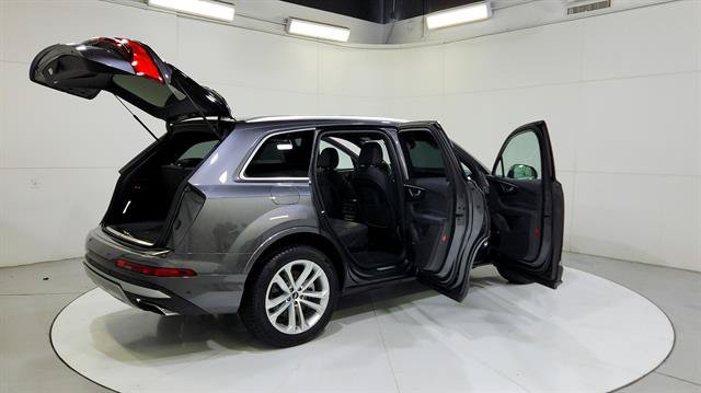 Used 2025 Audi Q7 3.0T Premium Plus AWD/4WD image 31