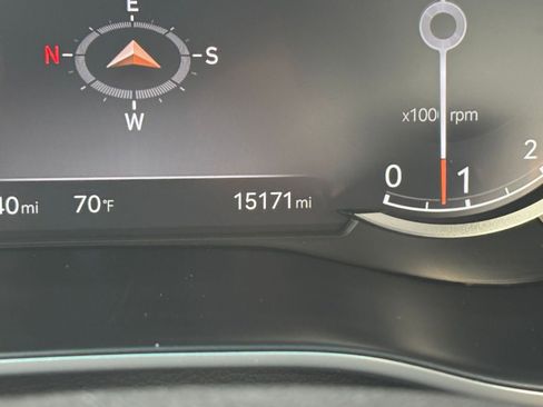 Used 2025 Genesis G70 2.5T image 41