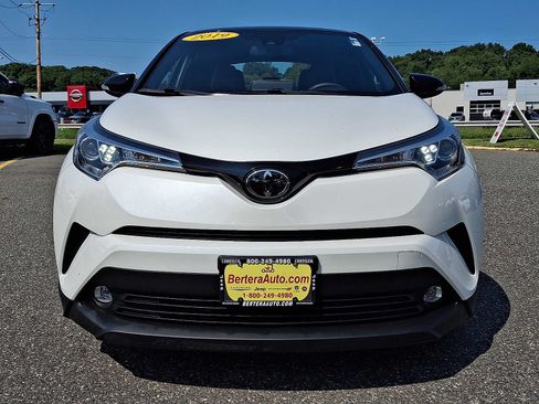 Used 2019 Toyota C-HR Limited FWD image 2