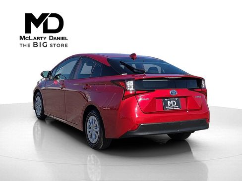 Used 2022 Toyota Prius LE image 4