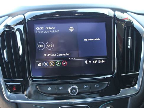 Used 2023 Chevrolet Traverse RS AWD/4WD image 31