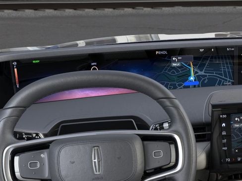 New 2026 Lincoln Nautilus Premier AWD/4WD image 13