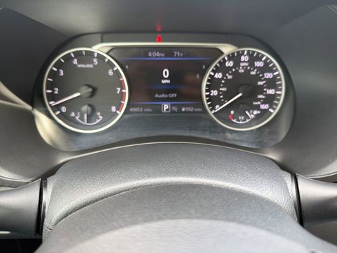 Used 2024 Nissan Sentra SV FWD image 30