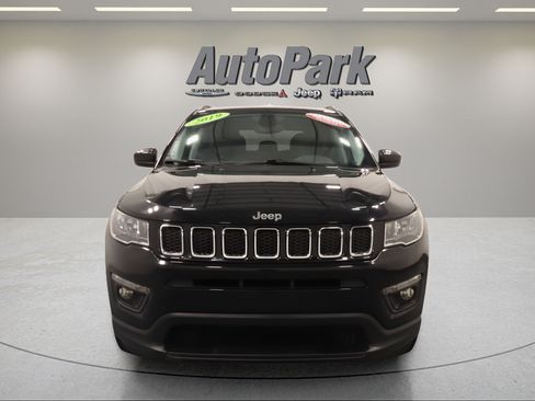 Certified 2019 Jeep Compass Latitude w/ Cold Weather Group AWD/4WD image 2