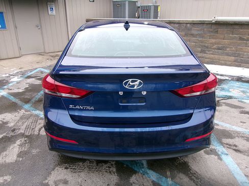 Used 2017 Hyundai Elantra Value Edition w/ Cargo Package FWD image 4