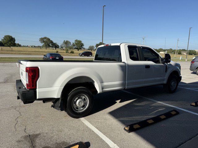 Used 2018 Ford F250 XL w/ Power Equipment Group RWD image 2