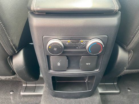 Used 2021 Ford Explorer XLT w/ Equipment Group 202A AWD/4WD image 26