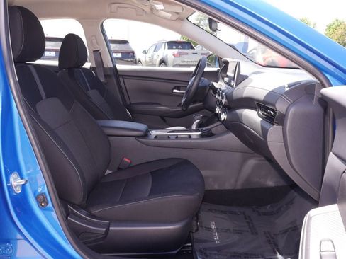 Used 2025 Nissan Sentra SV FWD image 21