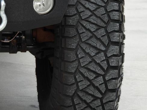 Used 2017 Jeep Wrangler Sport S AWD/4WD image 41