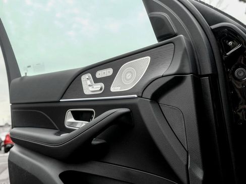 New 2026 Mercedes-Benz GLS 580 4MATIC image 12