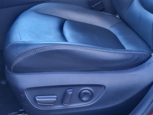 Used 2020 Toyota RAV4 XLE Premium image 21