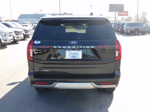 New 2025 Ford Expedition Platinum image 6