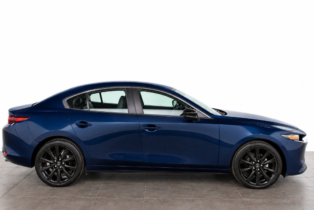 Used 2024 MAZDA MAZDA3 s FWD image 12