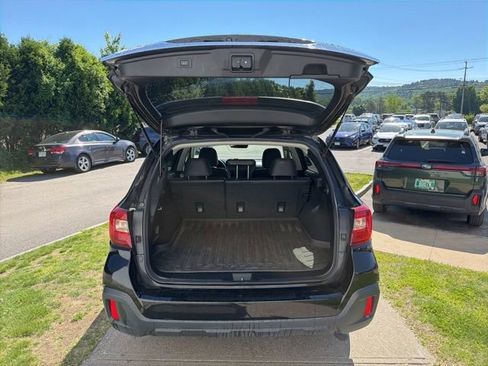 Used 2019 Subaru Outback 2.5i Limited AWD/4WD image 14