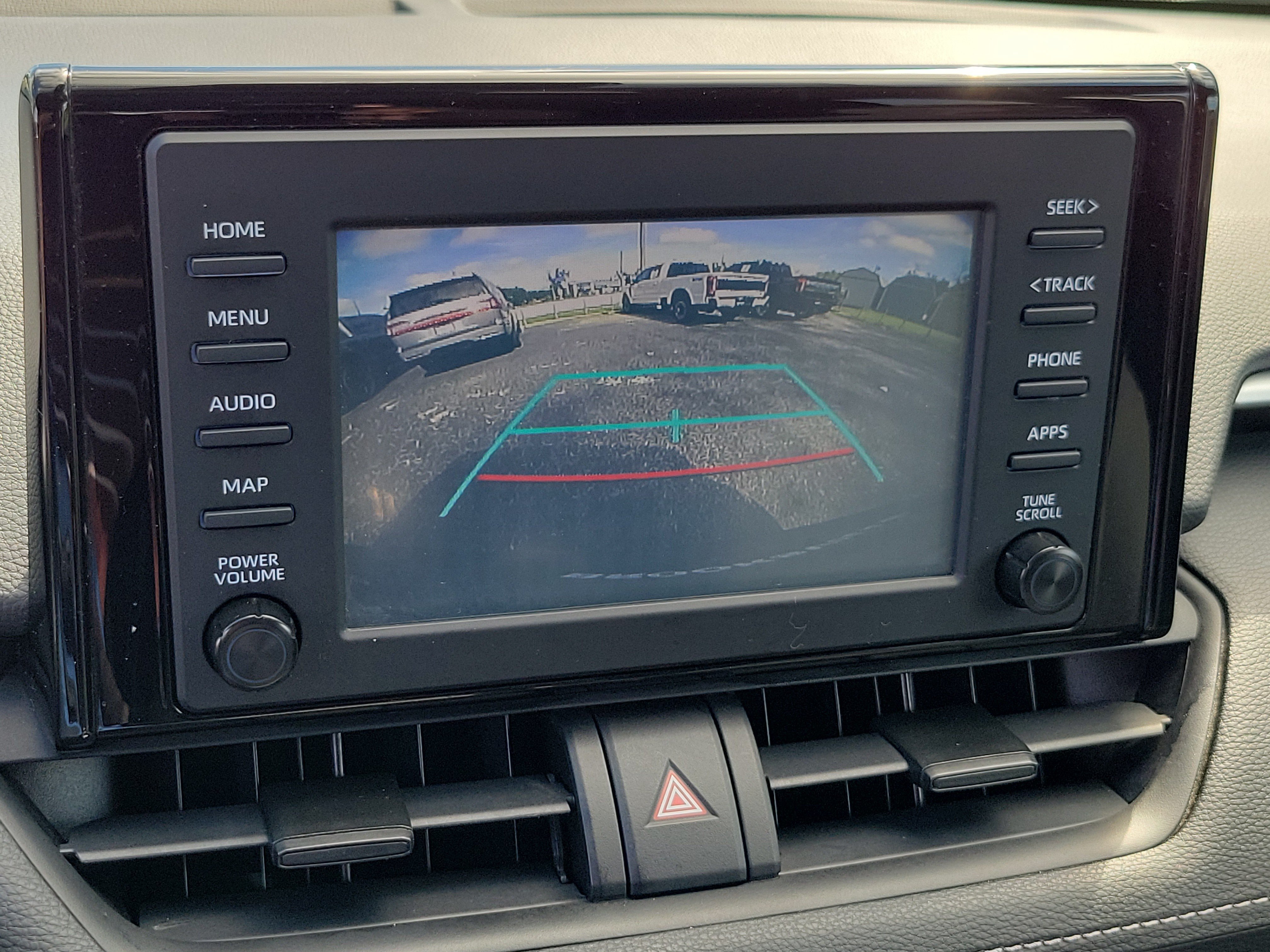 Used 2019 Toyota RAV4 LE FWD image 16