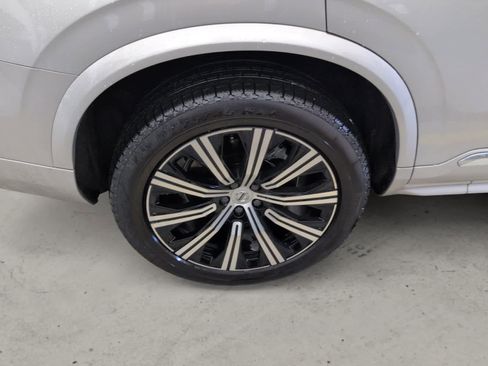 Used 2025 Volvo XC90 B5 Core image 6