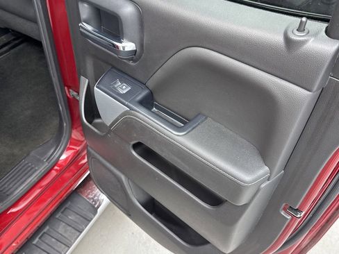 Used 2018 Chevrolet Silverado 1500 LT w/ All Star Edition AWD/4WD image 30