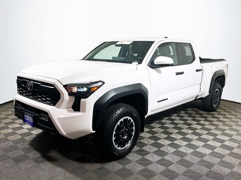 Used 2024 Toyota Tacoma TRD Off-Road AWD/4WD image 3