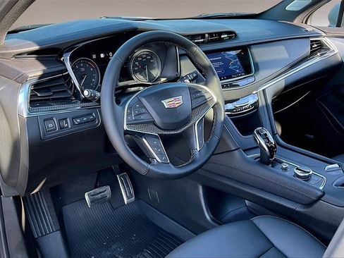 New 2026 Cadillac XT5 Sportv w/ LPO, Red Accent Package image 6