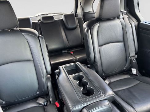 Used 2021 Honda Odyssey Touring image 18
