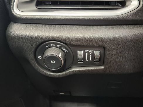Used 2019 Chrysler Pacifica Touring Plus w/ S Appearance Package FWD image 24