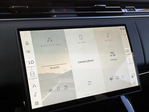 New 2025 Land Rover Range Rover Sport SE image 12