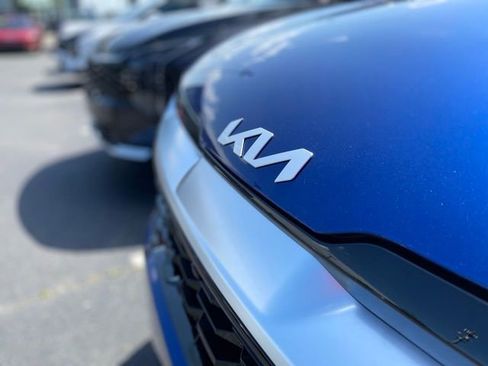 New 2025 Kia Sportage SX FWD image 13