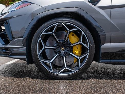 Used 2024 Lamborghini Urus Performante AWD/4WD image 9