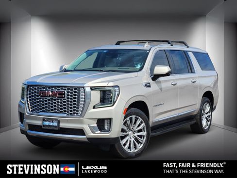 Used 2023 GMC Yukon XL Denali AWD/4WD image 1