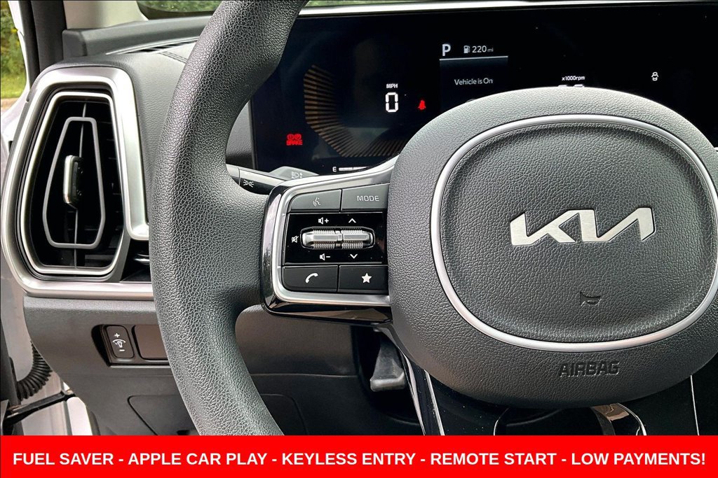 Used 2024 Kia Sorento LX FWD image 13