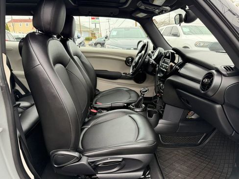 Used 2014 MINI Cooper 2-Door Hardtop image 21