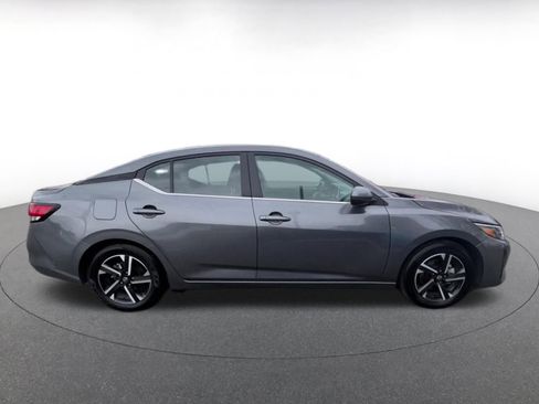 Used 2025 Nissan Sentra SV image 16