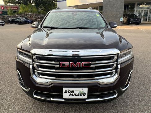 Used 2021 GMC Acadia SLT w/ Technology Package AWD/4WD image 2