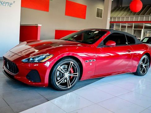 Used 2018 Maserati GranTurismo Convertible image 2