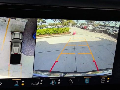 Used 2022 GMC Sierra 1500 AT4 w/ AT4 Premium Package image 29