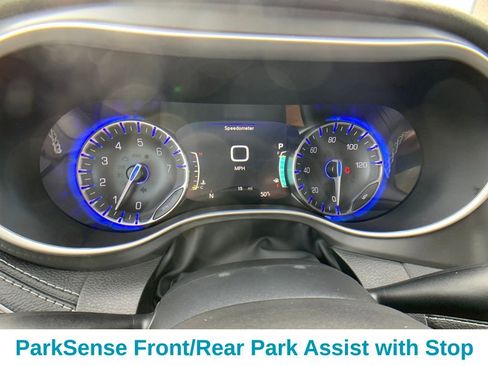 New 2026 Chrysler Pacifica Select image 17