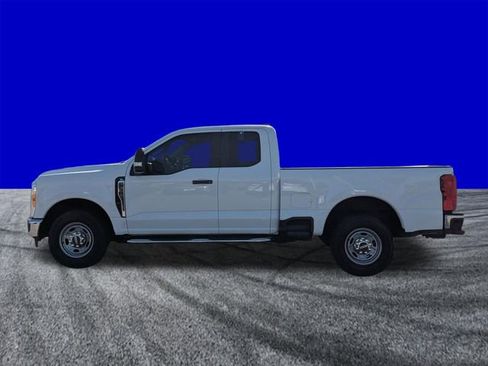 Certified 2023 Ford F250 XL w/ XL Chrome Package RWD image 7
