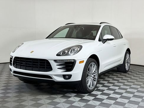 Used 2018 Porsche Macan AWD/4WD image 1