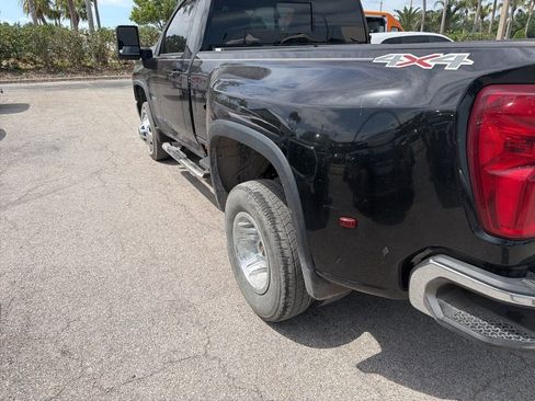 Certified 2022 Chevrolet Silverado 3500 LT w/ Convenience Package AWD/4WD image 4
