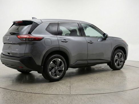 Used 2025 Nissan Rogue SV image 9