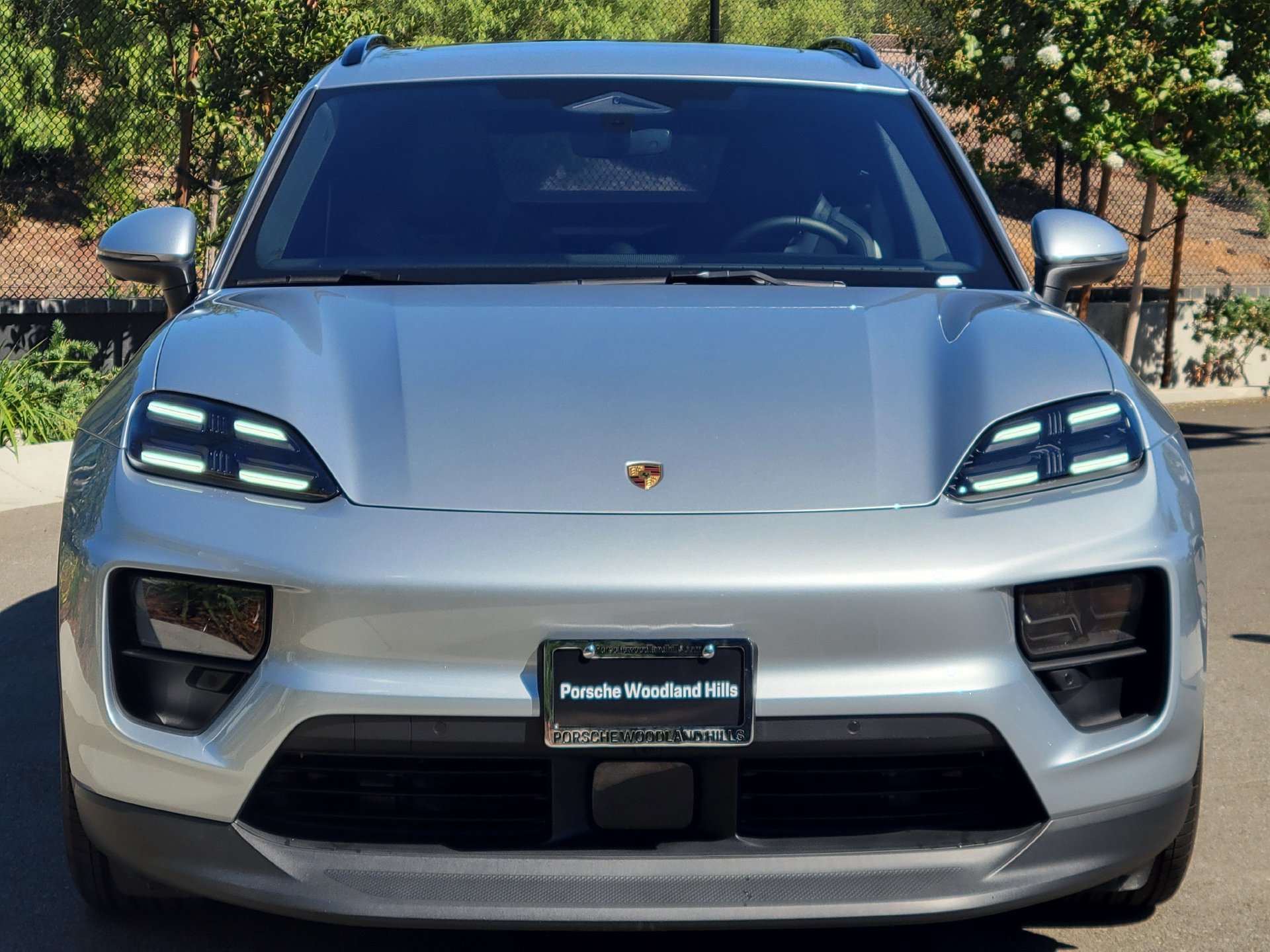 Used 2025 Porsche Macan Electric RWD image 9