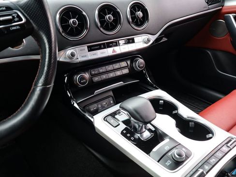 Used 2021 Kia Stinger GT2 image 29