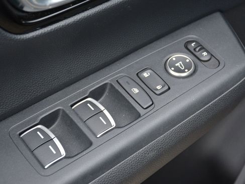 Used 2023 Honda CR-V EX-L image 11