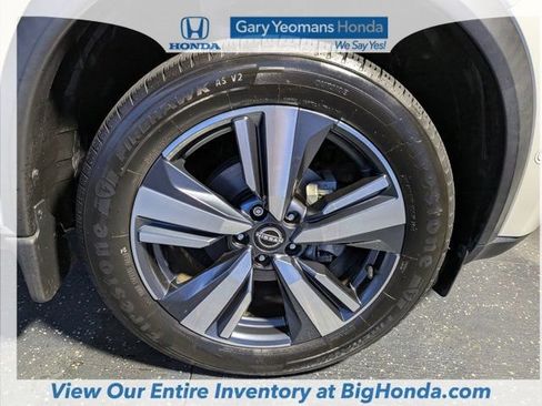 Used 2023 Nissan Rogue Platinum w/ Platinum Premium Package FWD image 14