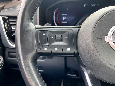 Used 2022 Nissan Rogue Platinum w/ Head-Up Display Package image 24